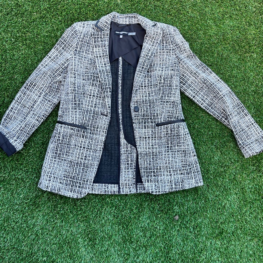 Beautiful Karl Lagerfeld Tweed Blazer - New without tags